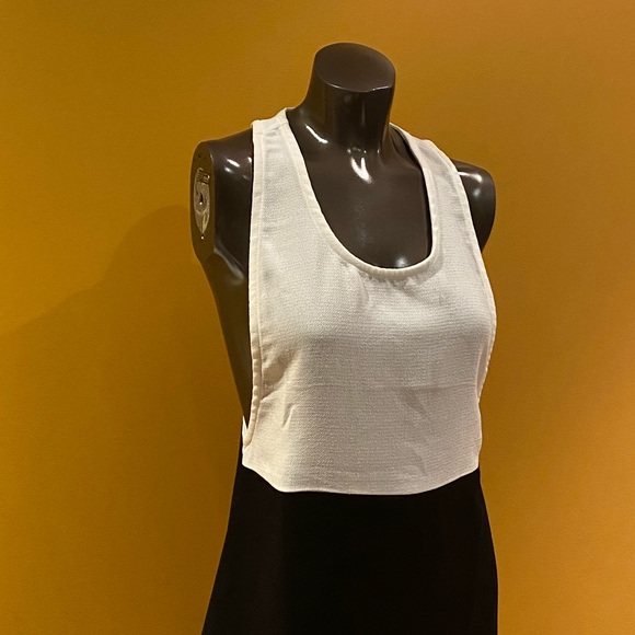 Colour block white and black mini dress - Picture 3 of 5